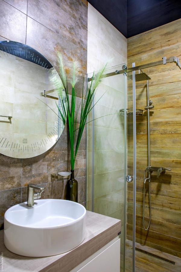 Entire Flat With City Skyline View - Two Bedrooms Batumi Exterior foto